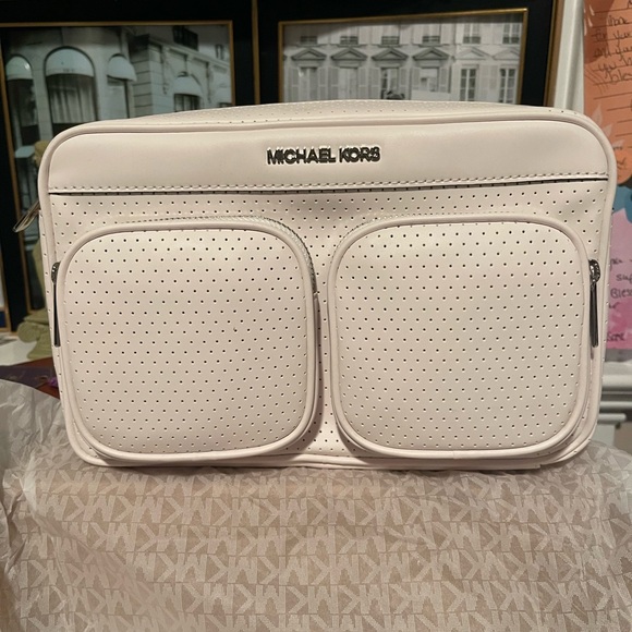 NWT Authentic Michael Kors W/ LG Hanover Crossbody Bag with the organic box❤️❤️ - Picture 7 of 10